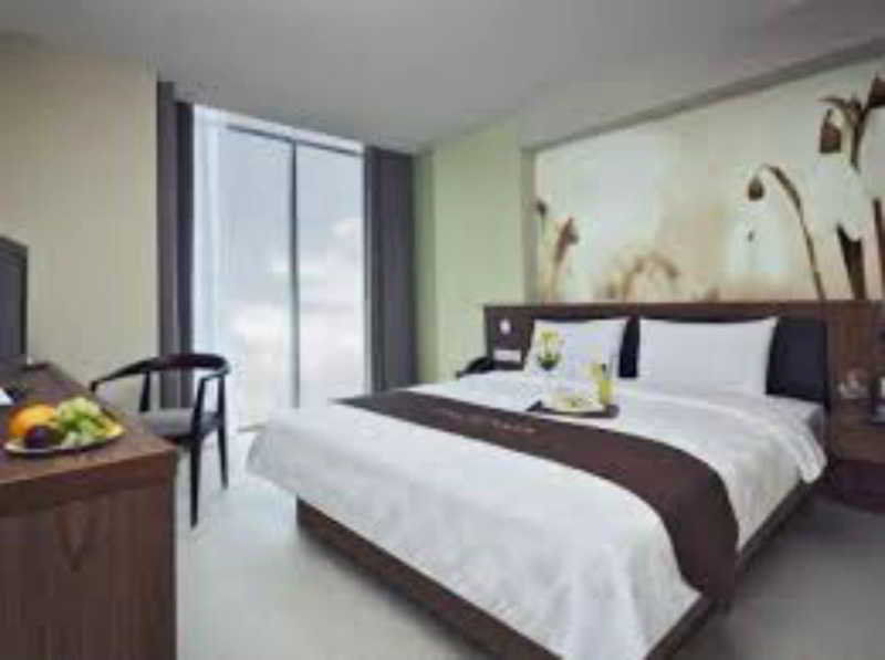 Midtown Hotel Surabaya Exterior foto