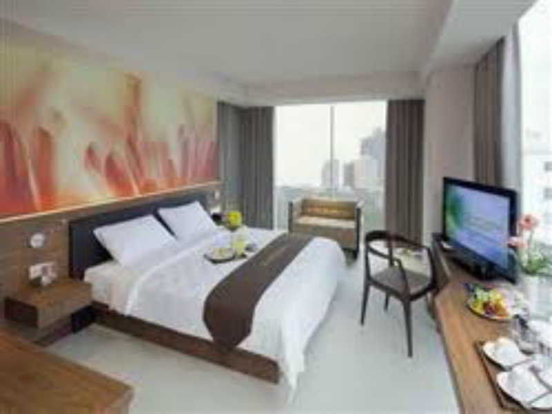 Midtown Hotel Surabaya Exterior foto