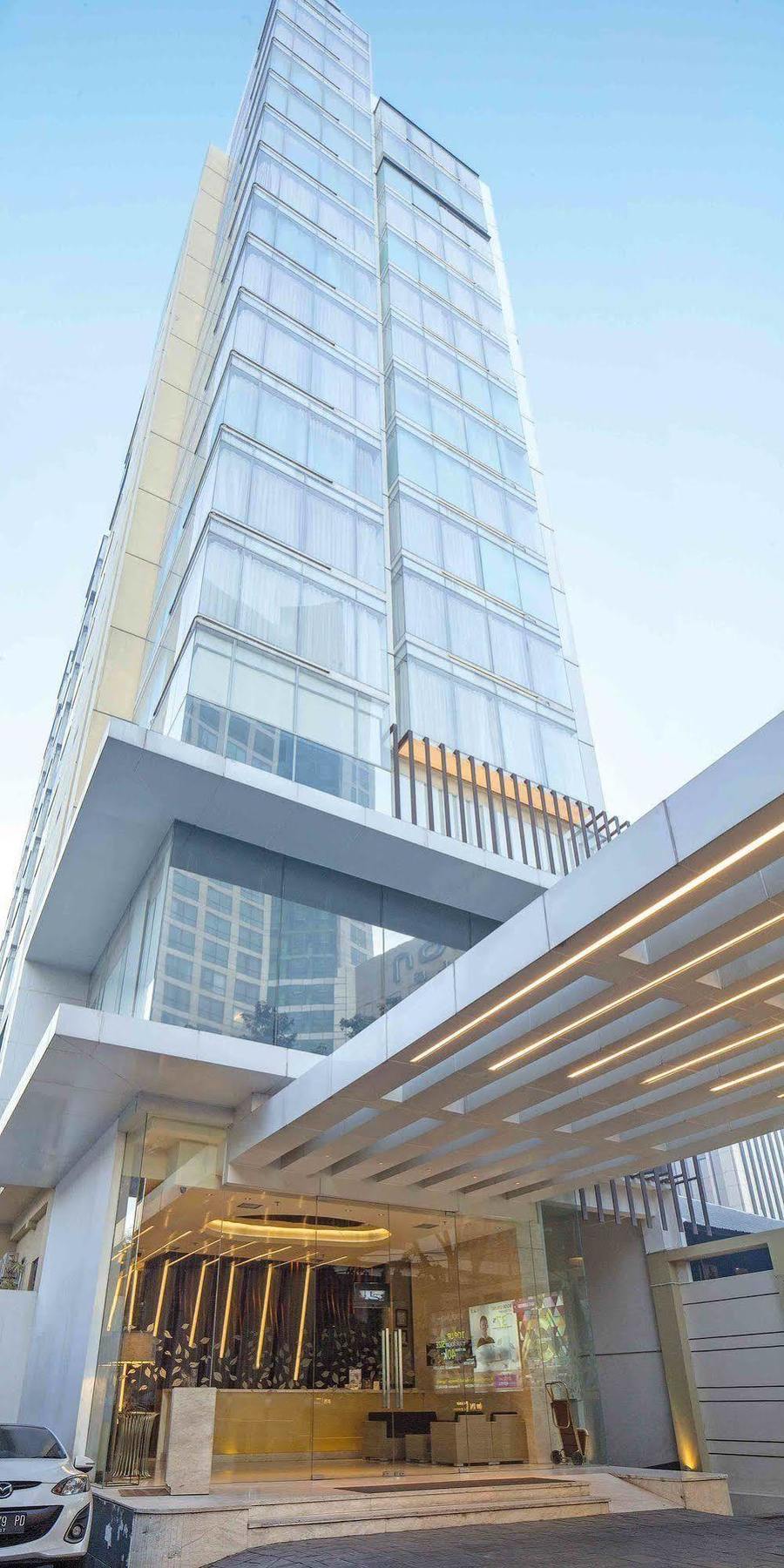 Midtown Hotel Surabaya Exterior foto