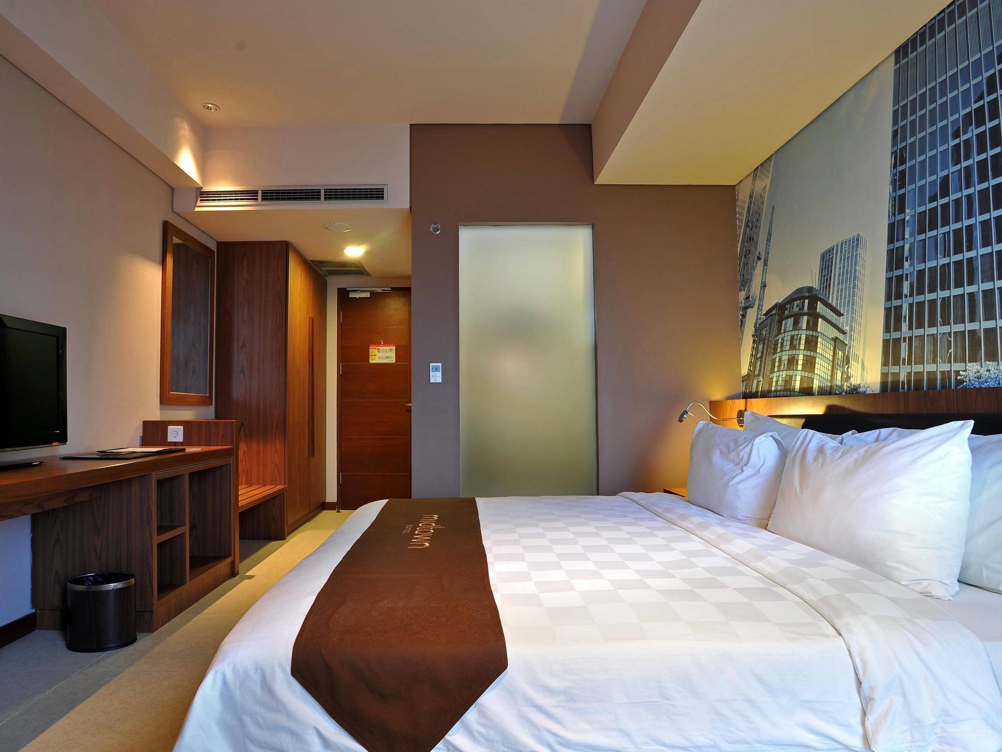 Midtown Hotel Surabaya Exterior foto